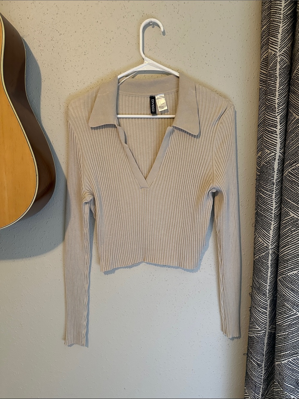 H&M Beige Ribbed V-Neck Collared Long Sleeve Top